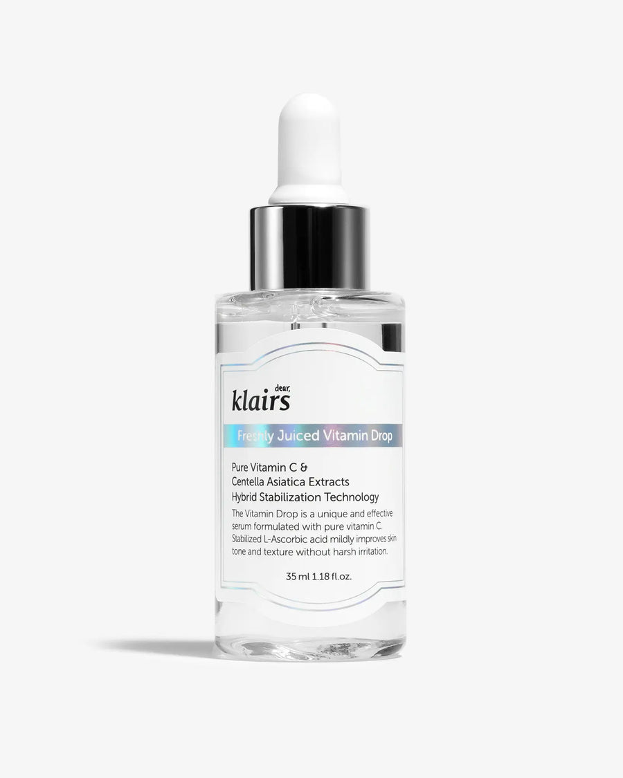 Suero Antienvejecimiento de Vitamina C de Dear Klairs en Momiji Beauty. Este suero potente está enriquecido con vitamina C pura, conocida por sus poderosos beneficios antioxidantes y su capacidad para iluminar la piel. Formulado con ingredientes naturales y de alta calidad, este suero ayuda a reducir la apariencia de líneas finas y arrugas, mientras que promueve la producción de colágeno para una piel más firme y radiante. 
