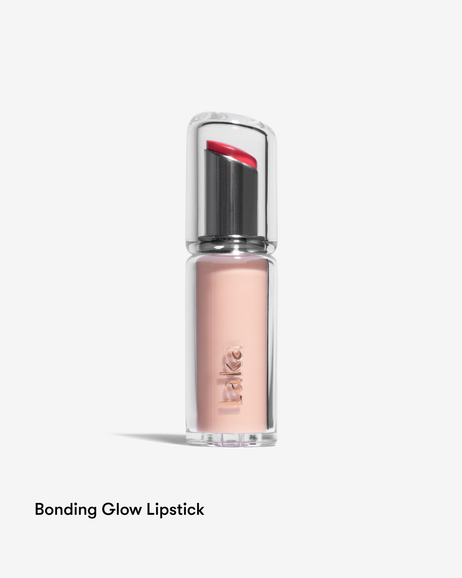  tinta de brillos labiales de Laka en Momiji Beauty, tu destino principal para productos de belleza de alta calidad. Esta tinta única ofrece un brillo deslumbrante y una intensidad de color que perdura, manteniendo tus labios radiantes durante horas. Disponible en una variedad de tonos vibrantes y modernos, esta fórmula de larga duración se aplica de manera suave y uniforme para un acabado impecable.
