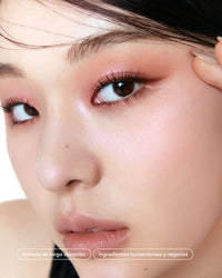 maquillaje iluminador Dreambeam de Laka en Momiji Beauty, una tienda en línea líder en productos de belleza de alta calidad. Este iluminador de última generación es una opción esencial para lograr un resplandor natural y radiante. Con su textura suave y sedosa, se fusiona perfectamente con la piel, proporcionando un brillo sutil y duradero. Explora nuestra colección de productos Laka y lleva tu rutina de belleza al siguiente nivel con este imprescindible iluminador. 
