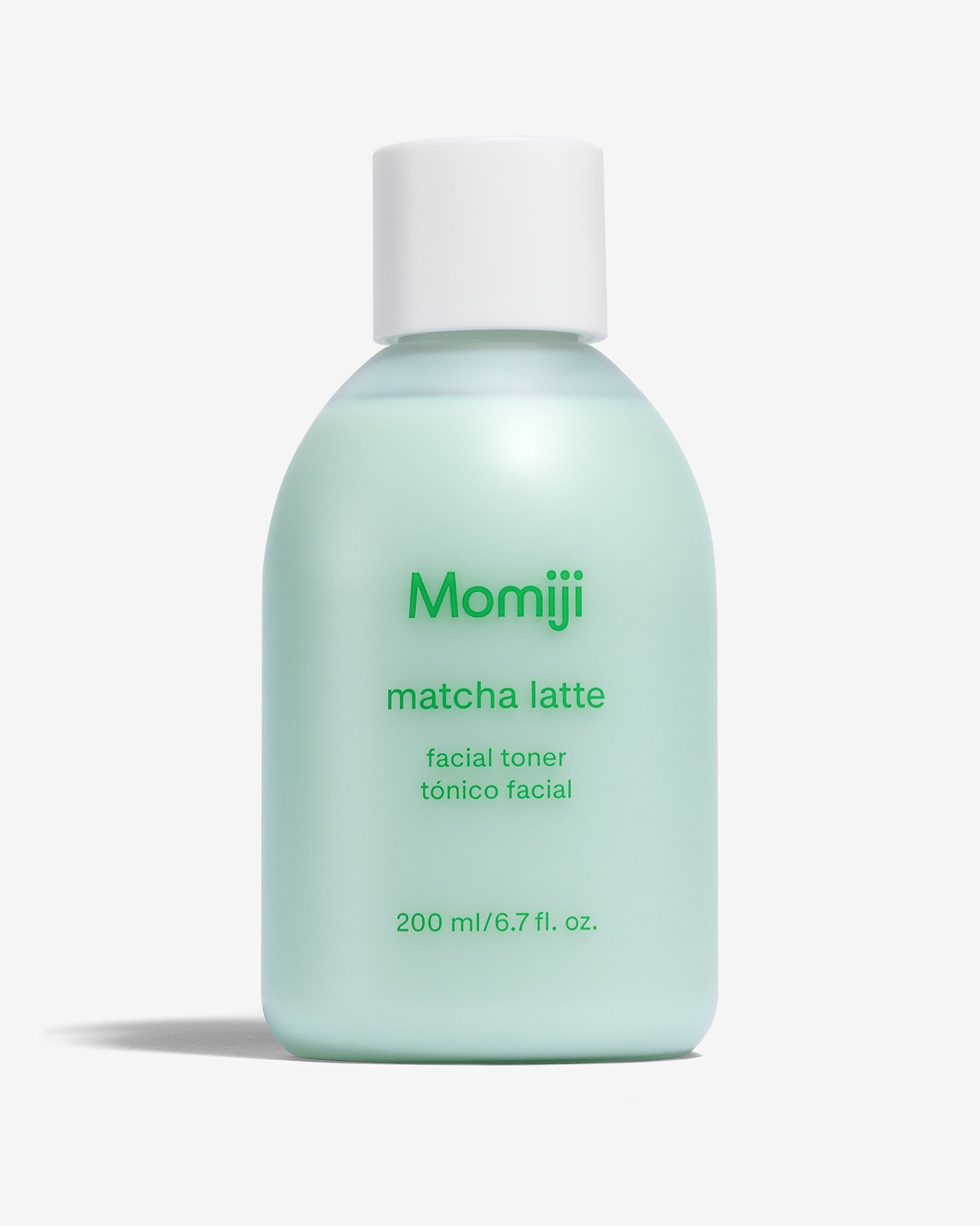 Sumérgete en la experiencia revitalizante del Matcha Latte Tónico de Momiji. Nuestra exclusiva fórmula combina las propiedades antioxidantes del matcha con ingredientes hidratantes para ofrecerte una piel radiante y saludable. Este tónico refrescante es perfecto para revitalizar la piel cansada y devolverle su luminosidad natural. Disfruta de los beneficios del matcha en tu rutina de cuidado de la piel con el Matcha Latte Tónico de Momiji. ¡Añádelo a tu carrito hoy y dale a tu piel el impulso que necesita!