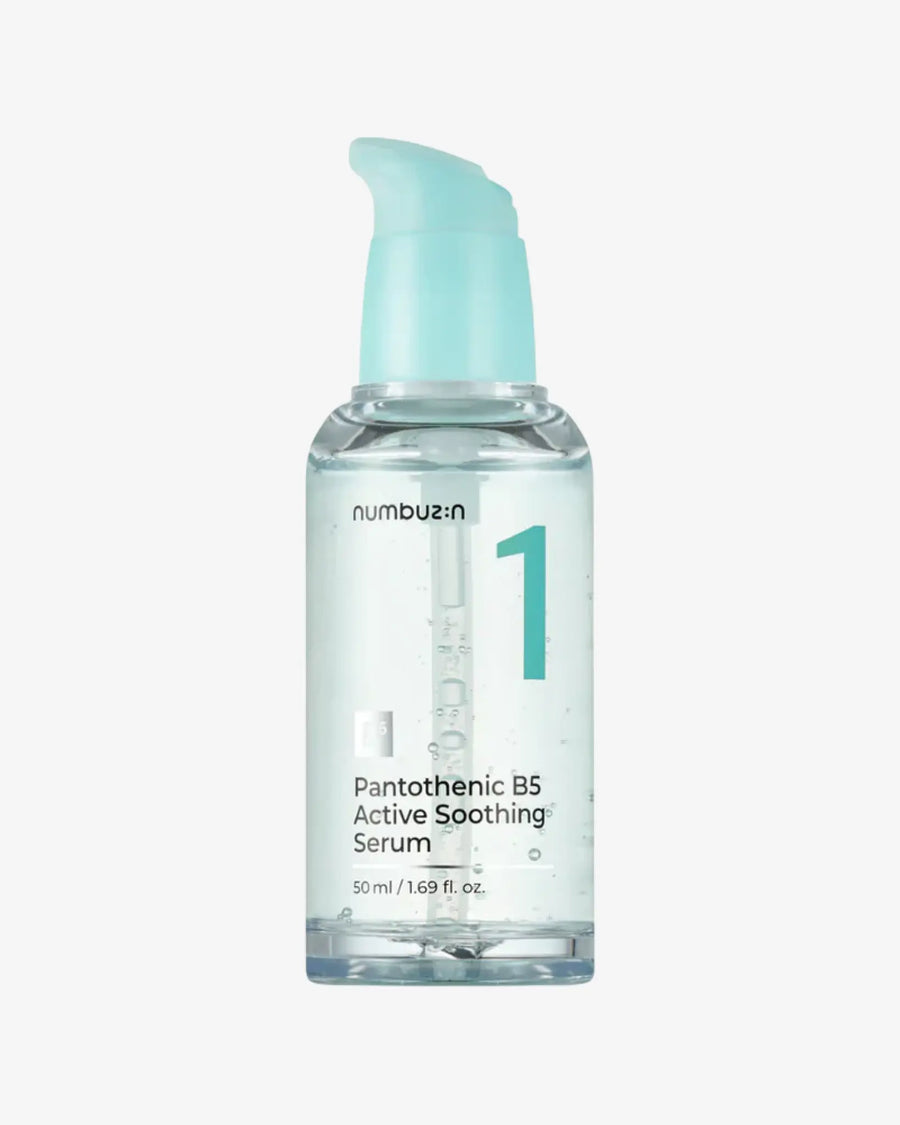 El No. 1 Pantothenic B5 Active Soothing Serum es tu mejor aliado si tu piel presenta enrojecimiento, deshidratación o irritación. Formulado con un alto porcentaje de Vitamina B5 (Pantenol), Ácido Hialurónico y Niacinamida, este suero trabaja para restaurar la barrera cutánea, calmar la inflamación y dejar tu piel suave y profundamente hidratada.
Ideal para todo tipo de piel, incluso las más sensibles o propensas al acné. Su textura ligera y libre de aceites lo hace perfecto para usar diariamente.
