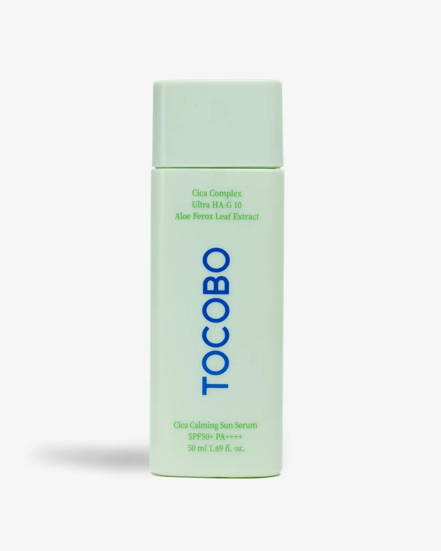 Protector solar con fórmula en suero brinda una protección superior contra los rayos UV mientras calma y nutre tu piel. Perfecto para pieles sensibles gracias a que contiene centella asiática, que alivia brotes, zonas inflamadas o con irritación.
Su alta protección solar con SPF50+ y PA++++ garantiza que tu piel esté protegida contra los rayos UVB y UVA
