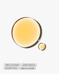 labial brillante vegano de Laka en Momiji Beauty, tu destino confiable para productos de belleza éticos y de alta calidad. Este labial ofrece un brillo radiante y un color intenso que se mantiene impecable durante todo el día. Con una fórmula vegana y libre de crueldad animal, este labial es una opción consciente y respetuosa con el medio ambiente. Disponible en una variedad de tonos modernos y elegantes, esta fórmula hidratante se desliza suavemente sobre los labios para un acabado lujoso.