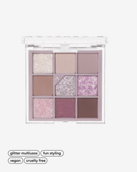 All of Lavender Fog maquillaje de sombras de ojos de Unleashia en Momiji Beauty. Estas sombras de ojos ofrecen una variedad de tonos vibrantes y pigmentados que te permiten crear looks espectaculares para cualquier ocasión. Su fórmula de larga duración garantiza que tu maquillaje se mantenga fresco y vibrante durante todo el día o la noche. Crea un look natural y sutil o algo más atrevido y llamativo. Te brindan la versatilidad y la calidad que necesitas para expresar tu creatividad.